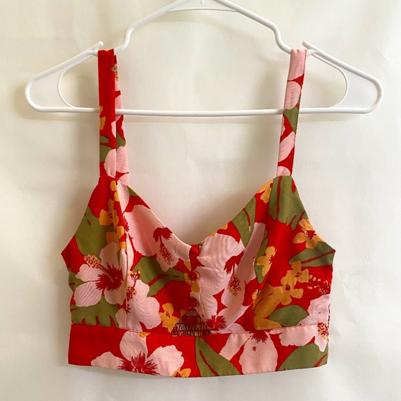 Red Floral Cutout Top - Picture 2 of 4
